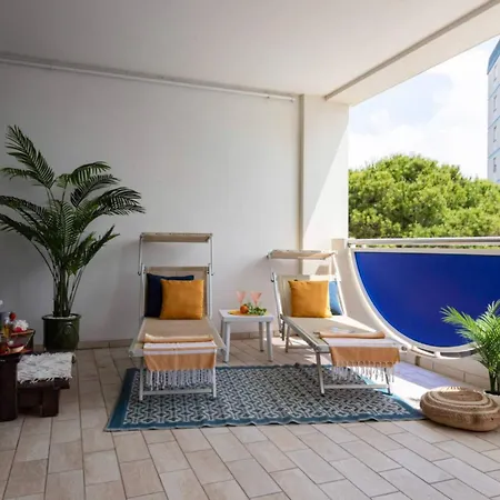 Exclusive Penthouse With Jacuzzi And Sea Views Appartement Bibione